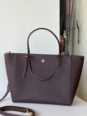 Tory Burch Emerson Small Tote Crossbody Bag TEMPRANILLO  Color